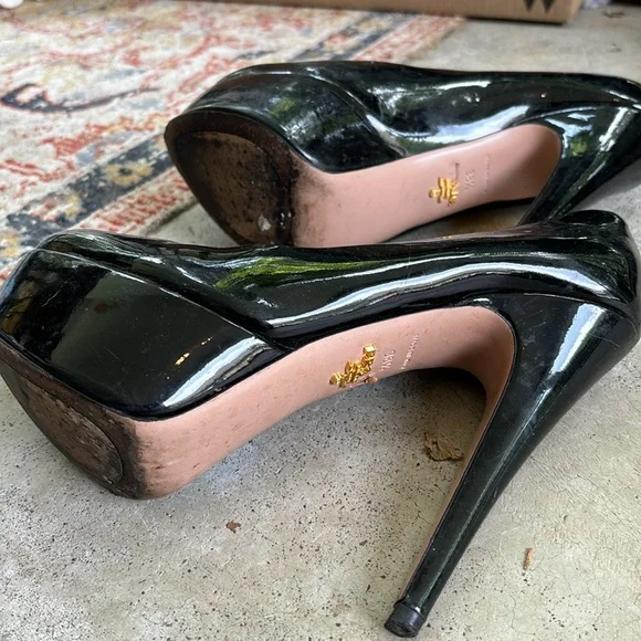 Authentic vintage Prada heels - Picture 2 of 5